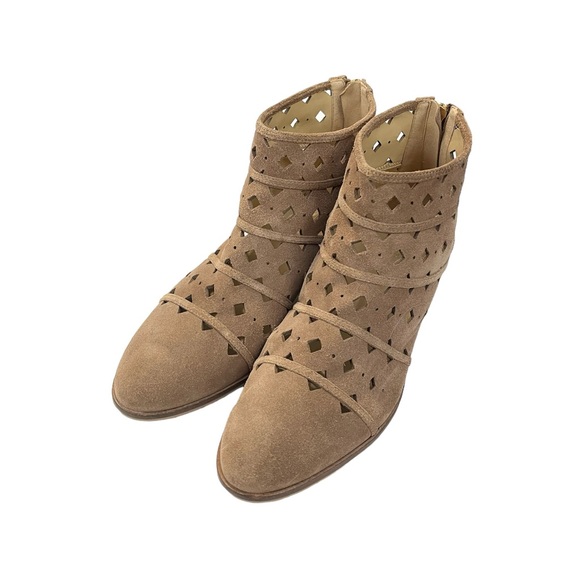 Michael Kors Uma Perforated Flat Bootie - Picture 2 of 12